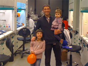 N�ria & J�lia vist URSA lab Mar/2011